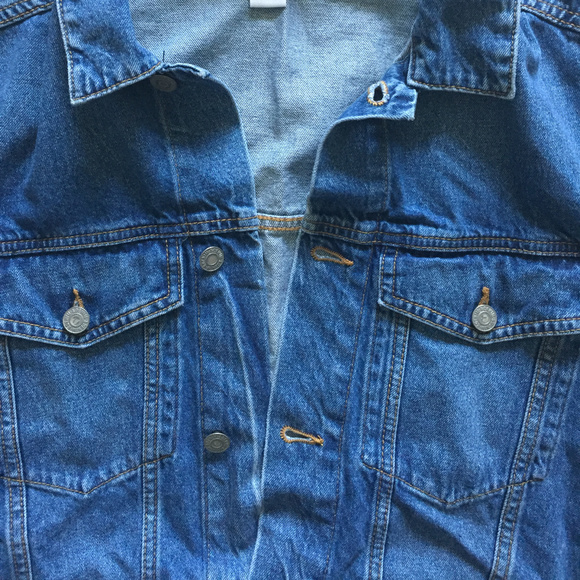 Meet your Posher, Sandy - Picture 1 of 1